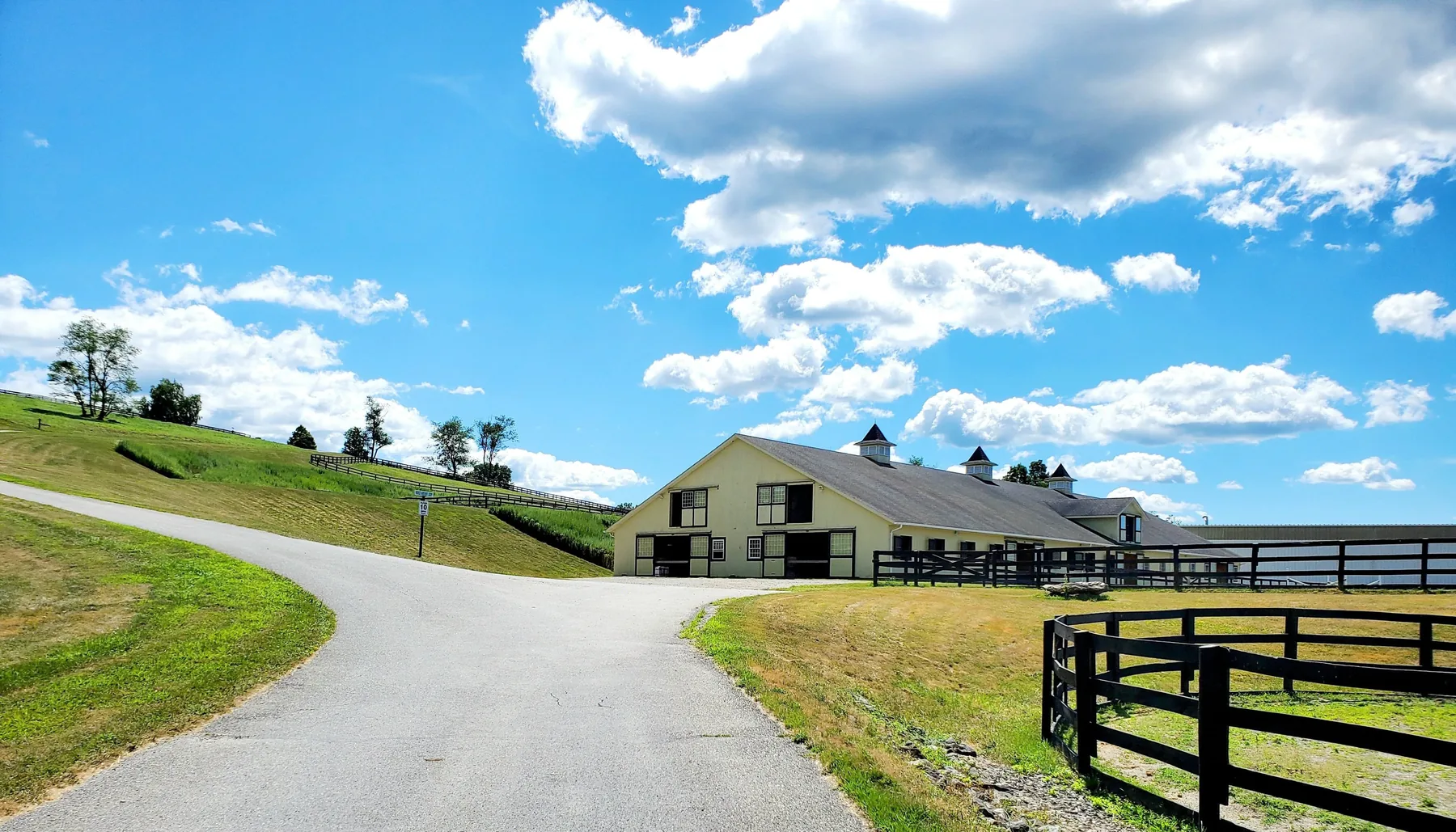 Rounded Crest Farm